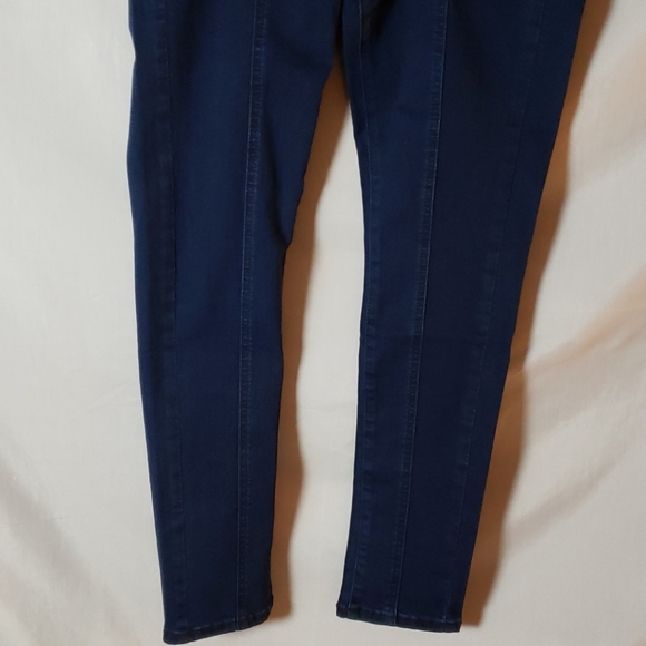 New Free People Skinny Elasticized Waist Jeans - Picture 4 of 9